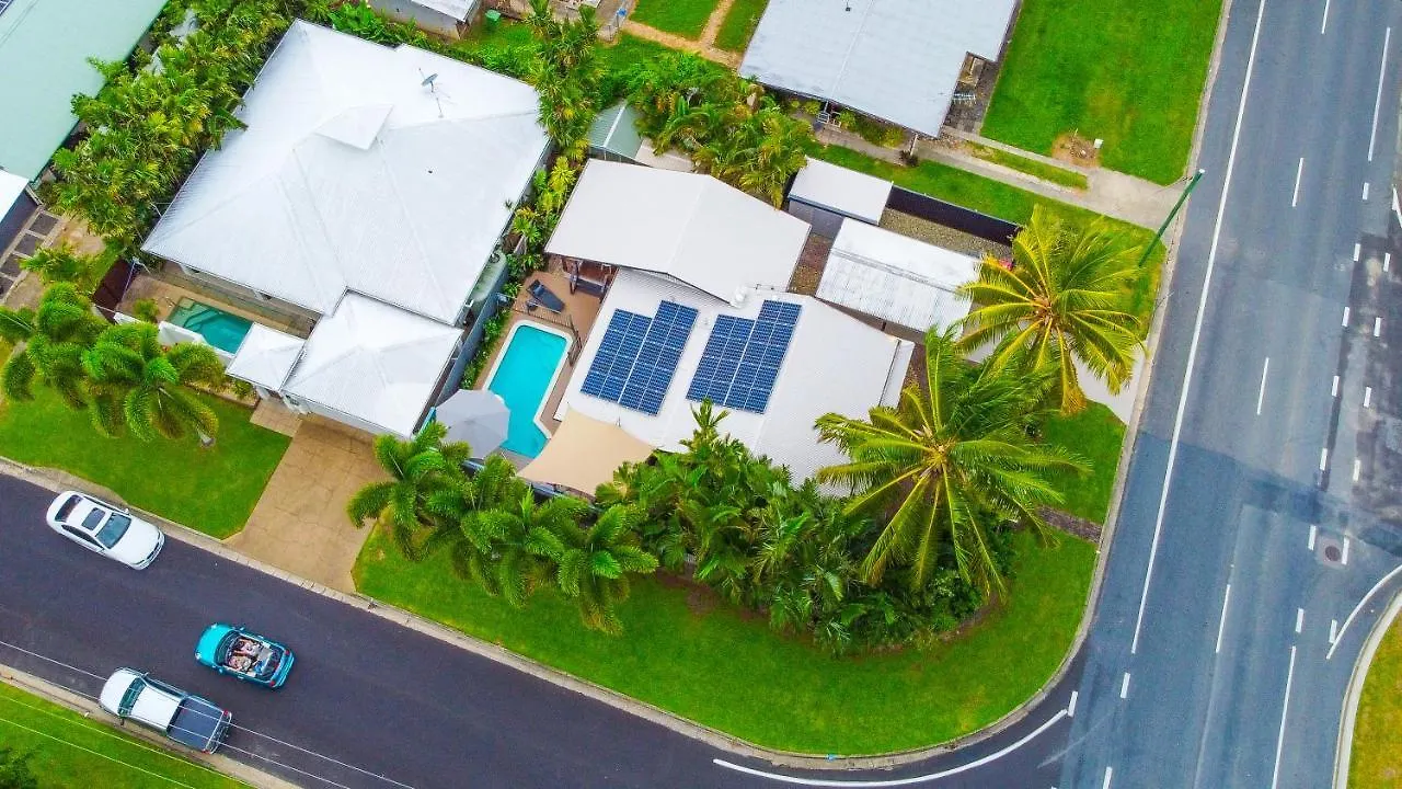 Sweet Creek Cottage, Palm Cove, 200M To Beach, Heated Pool, Pets 0*,  Austrálie