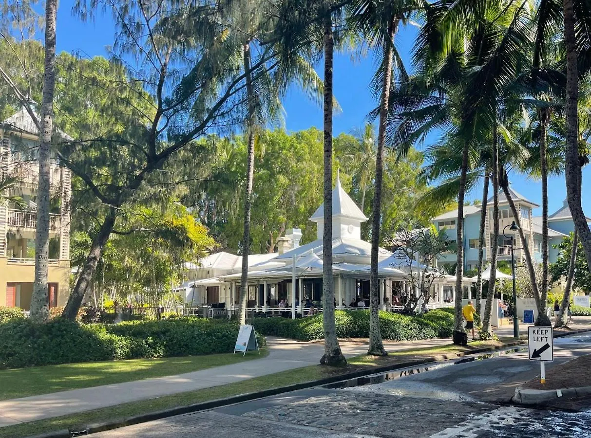 Sweet Creek Cottage, Palm Cove, 200M To Beach, Heated Pool, Pets Holiday home